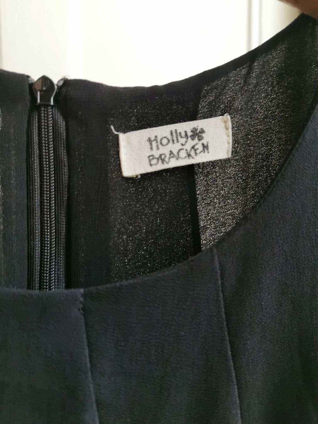 Vestiti: Robe noire Holly Bracken, fluide, drapé dans le dos – Usato da Peseux venduto da LaLoriotte 2