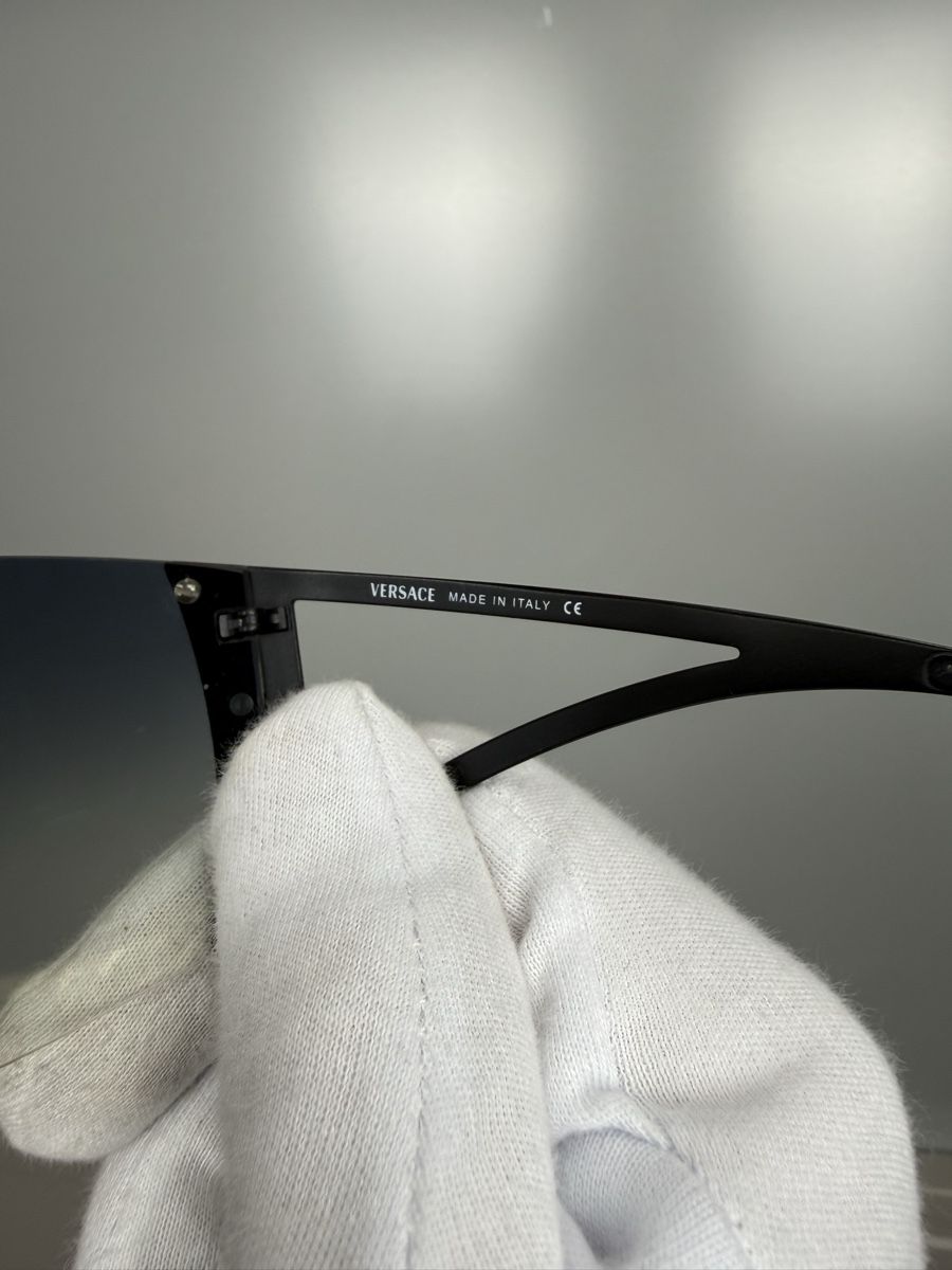 Versace Lunettes & Verres: Versace Sunglasses - MOD2034 – D'occasion à Lausanne par Unehistoiredesapes 4