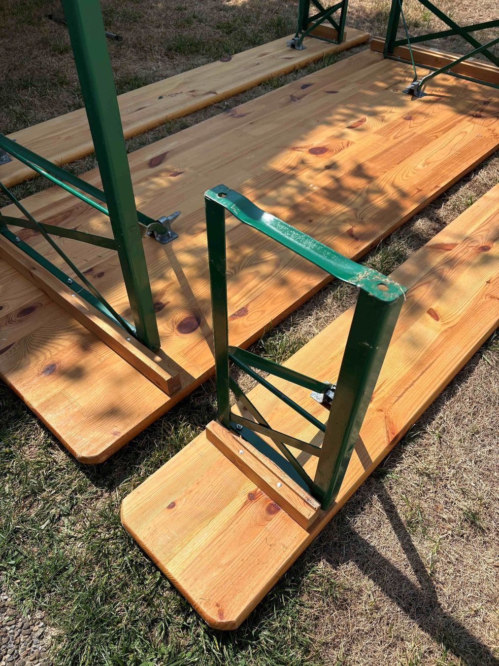 Set de table et chaises: Festbankgarnitur, Holz, gebraucht – D'occasion à Olten par Daddy54 4