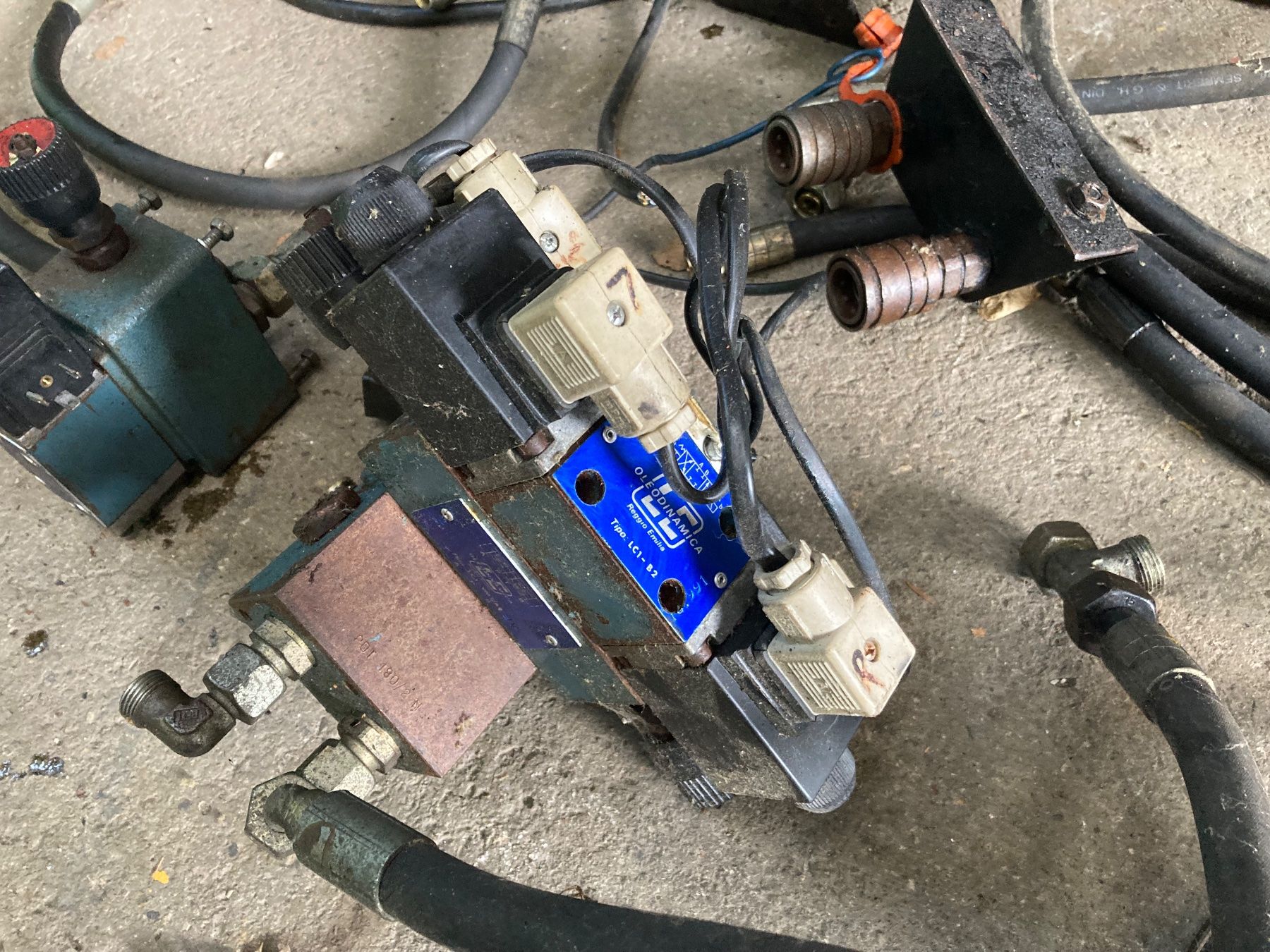 Sgombero neve: Hydraulikanlage Steuerblock Schneepflug – Usato da Teufen AR venduto da acer08 2