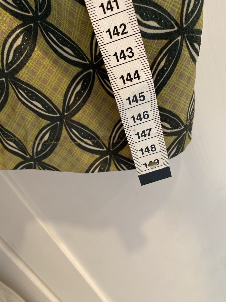Tute: NUI Silk NP 379.- – Nuovo (secondo la descrizione) da zürich venduto da venezi 2