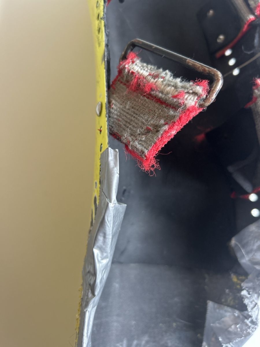 Leki Protezioni & Imbottiture: Leki Carbon Schienbeinschoner  – Usato da Nesslau venduto da Sclips 3
