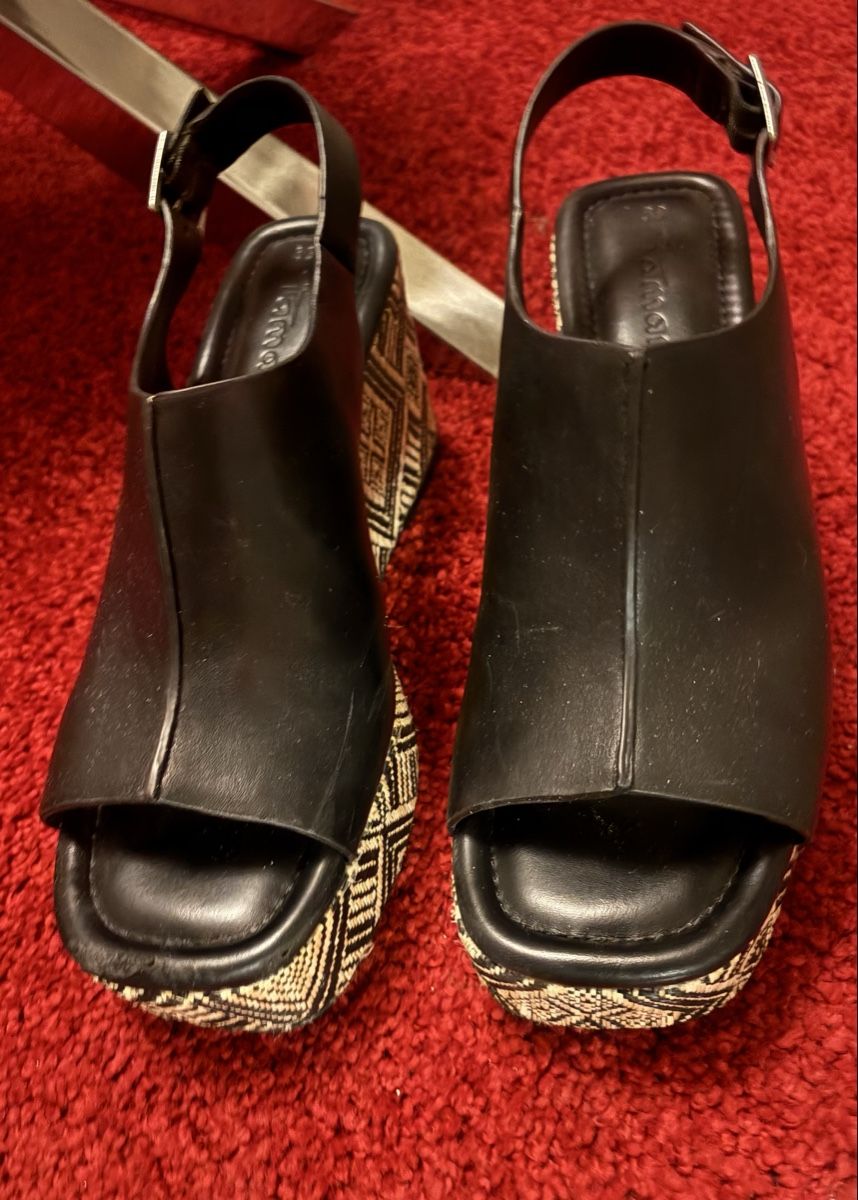 Damenschuhe: Sandales plateau p.39 – Gebraucht aus Sion von DayJenn 1