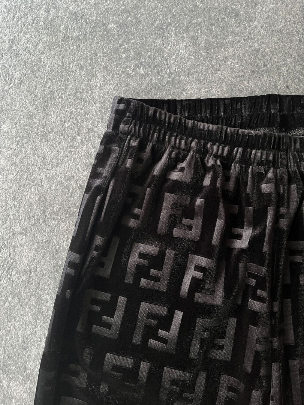 Pantaloni: Damen Hose aus Samtstoff - Größe S-M – Usato da Kilchberg ZH venduto da Simlife 6