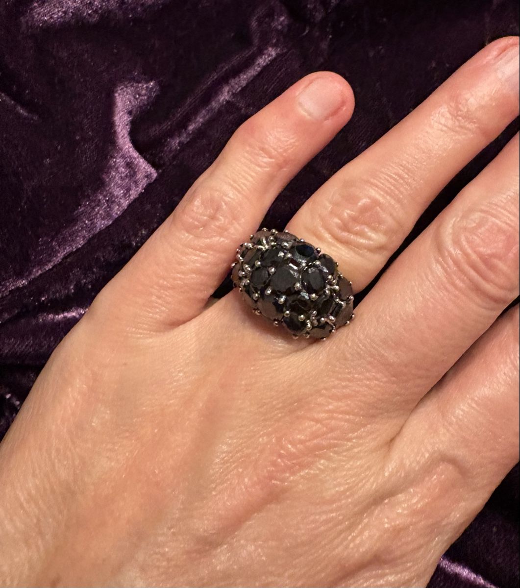 Anelli: Eleganter Ring 925er Silber mit schwarzen Steinen Gr.58 – Usato da Zürich venduto da wei_8n2l
