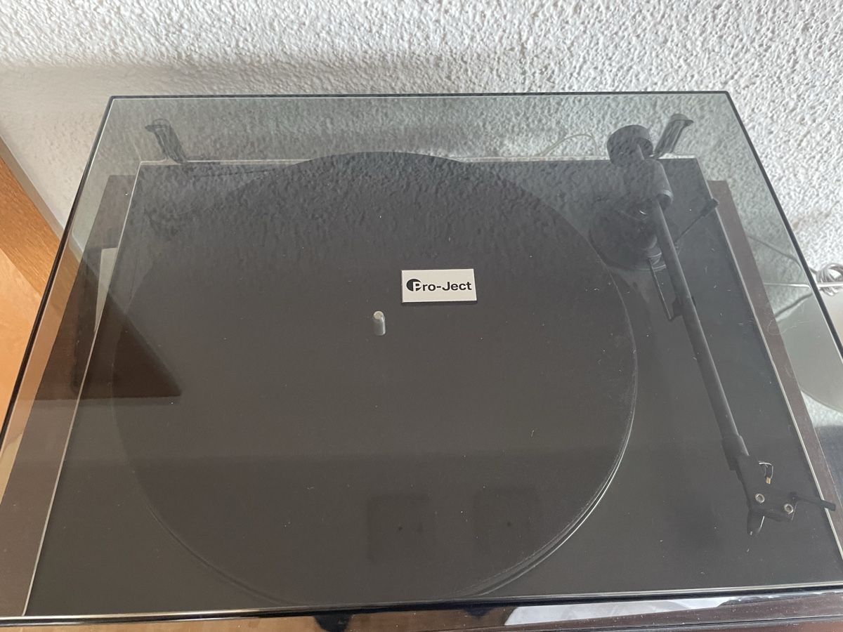 Pro-ject Giradischi: Plattenspieler Pro-Ject Primary E schwarz – Nuovo (secondo la descrizione) da Altstätten SG venduto da ruf_7sp5 1