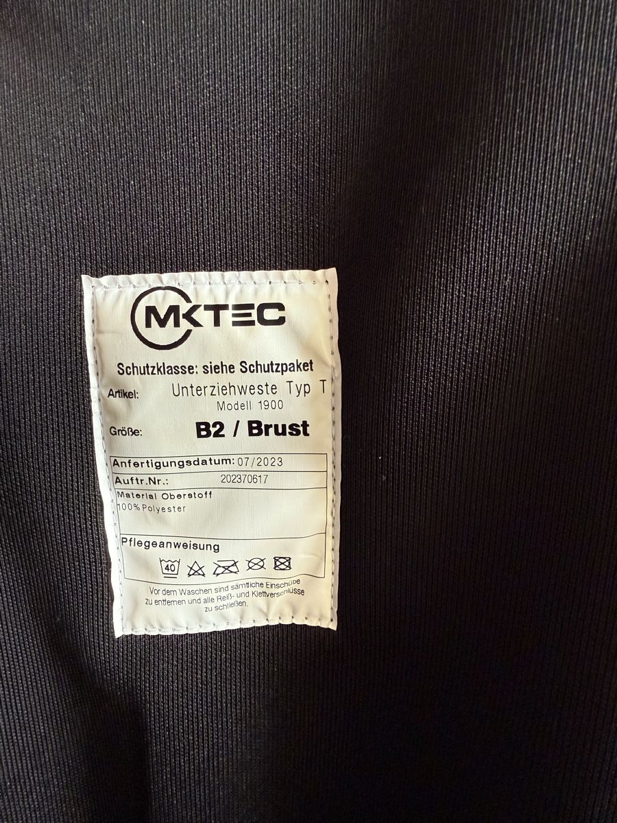 Gilet & Giacche: Schutzweste MKTec Typ T – Nuovo (secondo la descrizione) da Bern venduto da laila07 2