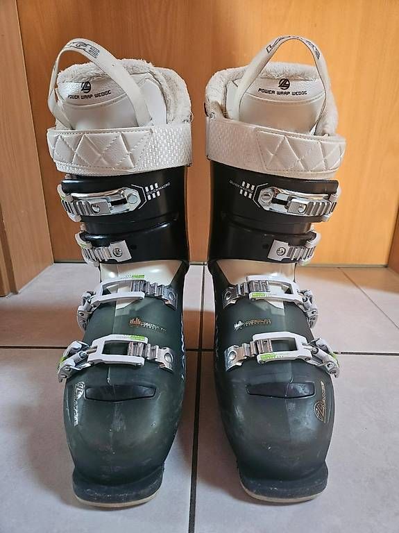 Lange Scarpe da donna: Skischuhe Damen Lange 26.5 – Usato da Birrhard venduto da pas_5sl2