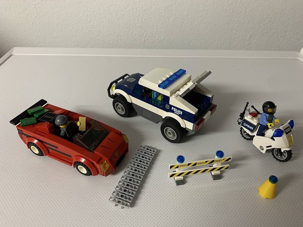 Lego Kit di costruzioni: LEGO SET CITY HIGH SPEED CHASE 60007 – Usato da Zunzgen venduto da Viper79