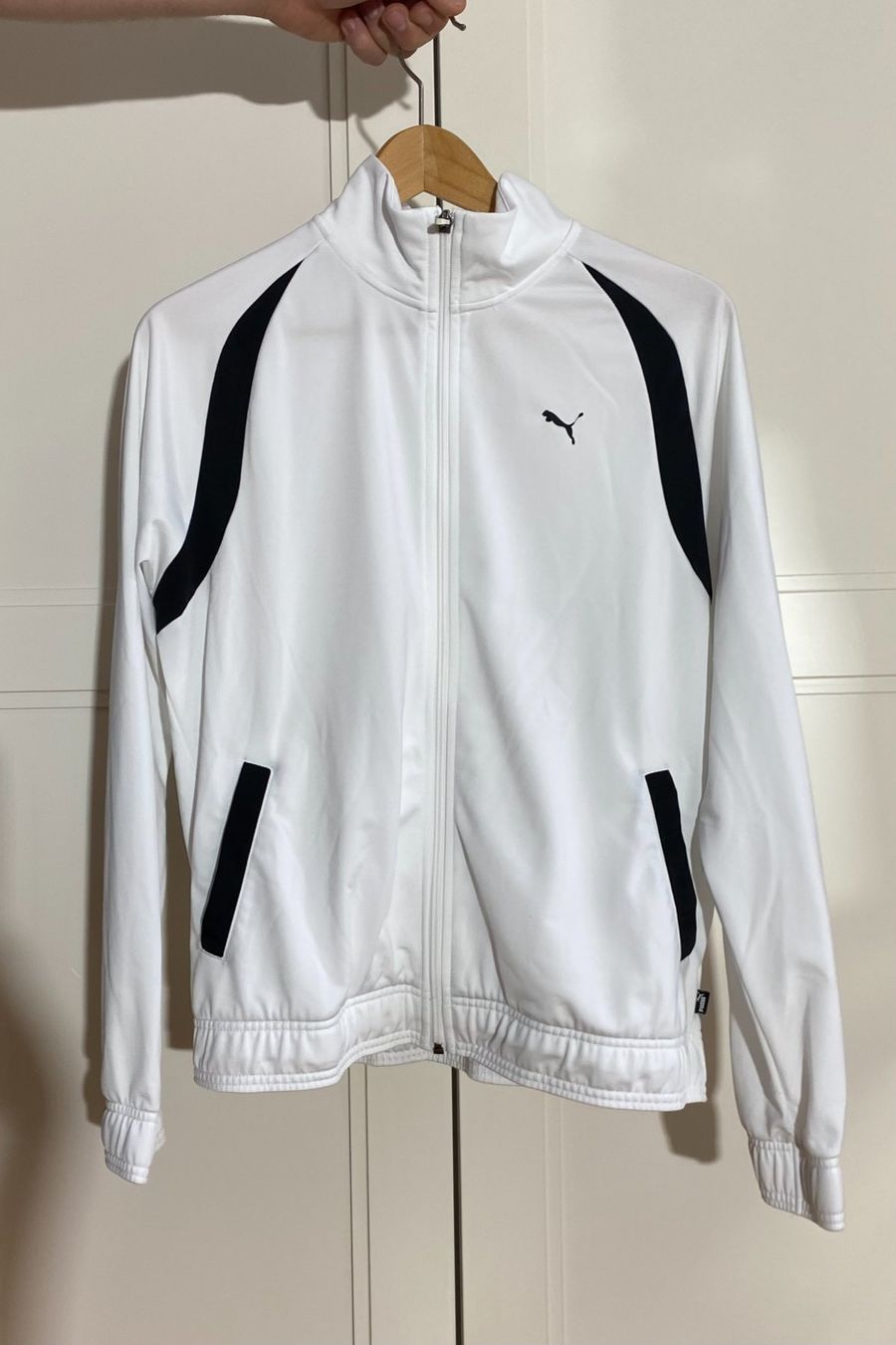 Puma Giacche: Weisse Puma Jacke, Gr.M – Usato da Roches BE venduto da Lil_266