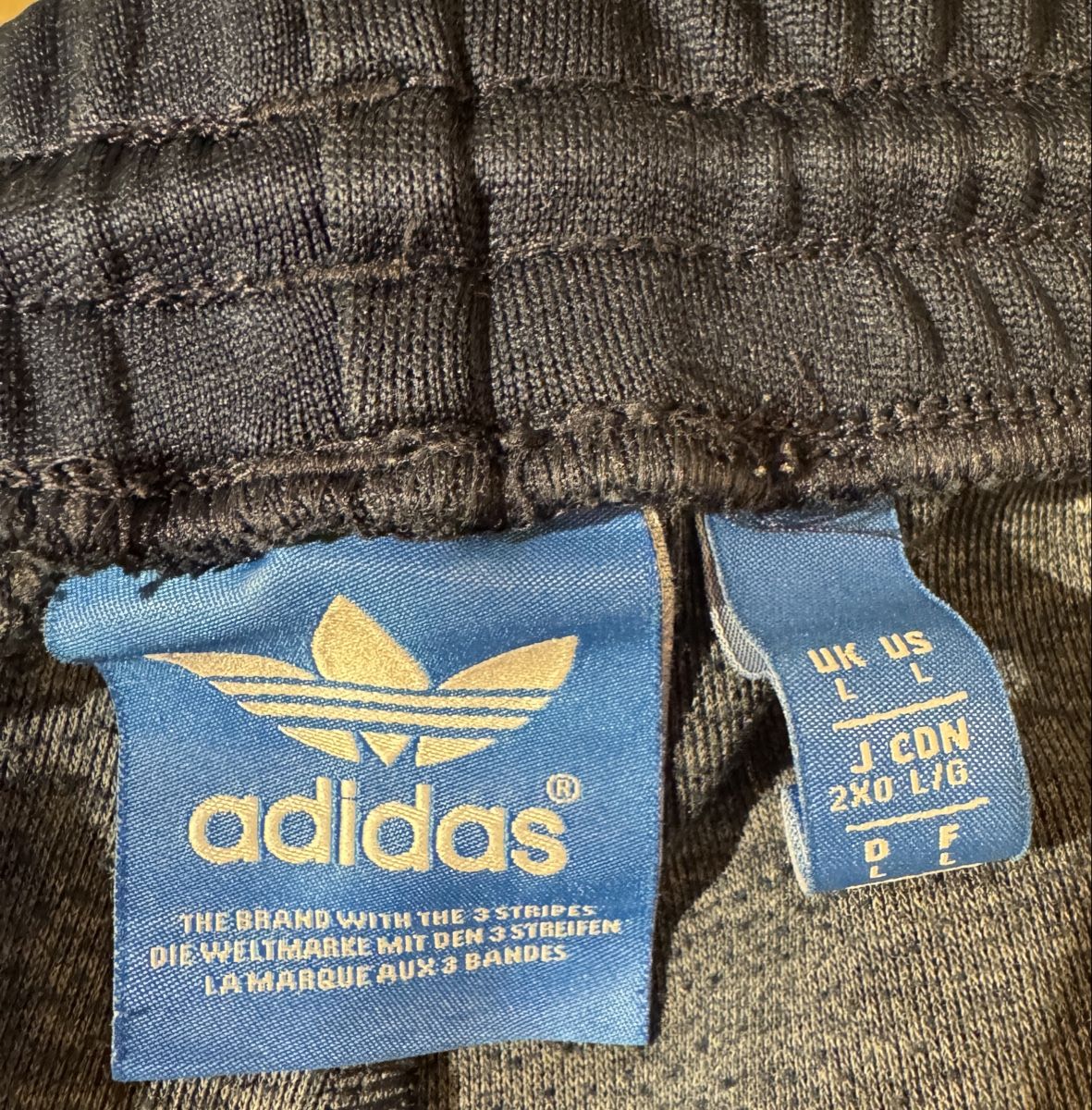 Adidas Pantaloni: Adidas, Hose, L, dunkelblau – Usato da St. Gallen venduto da Cagliari2015 4