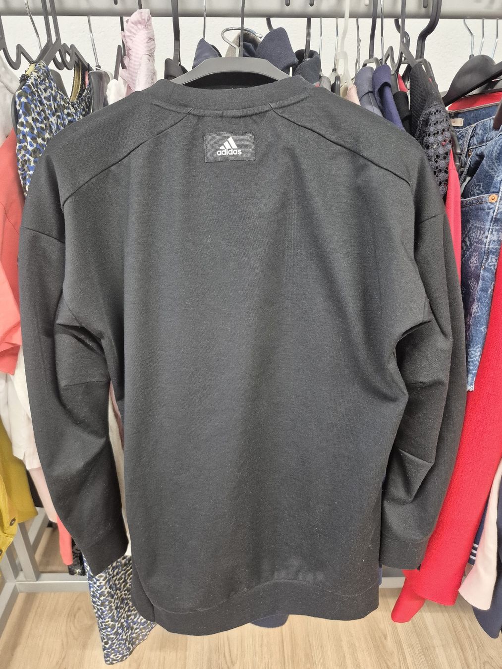 Adidas Maglioni & Felpe: Pull Adidas noir, manches longues, taille S – Usato da St-Pierre-Clages venduto da _RV 2