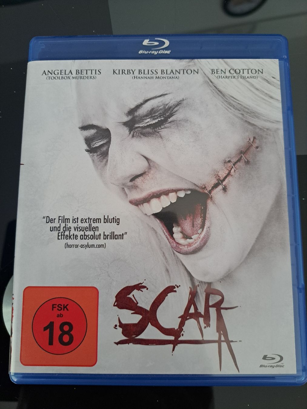 Tutti i DVDs: Scar  – Nuovo (secondo la descrizione) da Schüpfen venduto da Sonata85