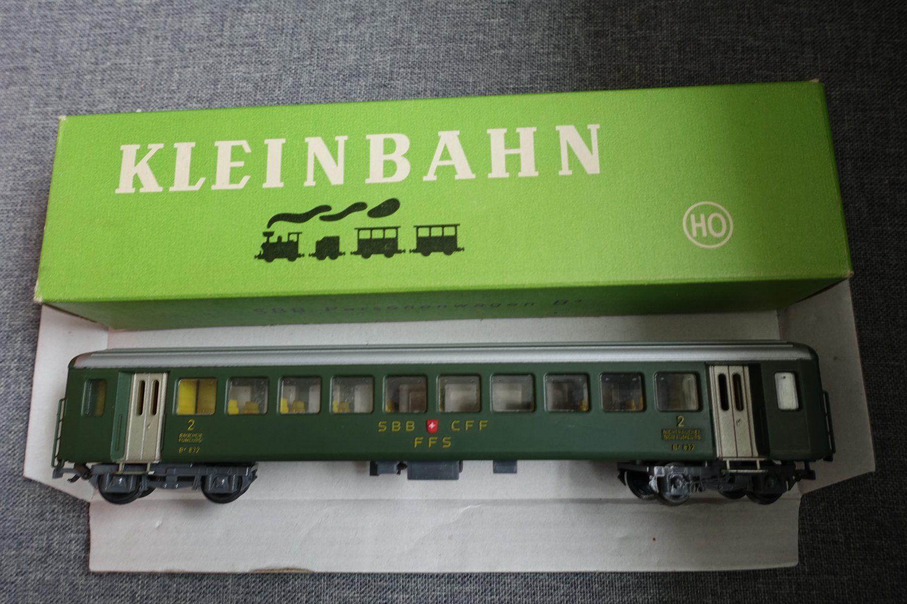 Kleinbahn Modelleisenbahnen: KLEINBAHN No. 381 SBB/CFF Einheitswagen 2. Klasse – Gebraucht aus Wallbach von Sarrows