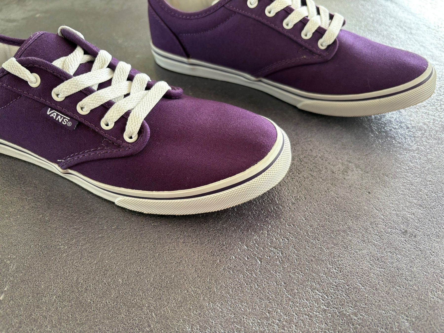 Vans Scarpe da donna: Damen Sneakers Vans Lila Grösse 37 – Usato da Flawil venduto da HeisseReifen 4