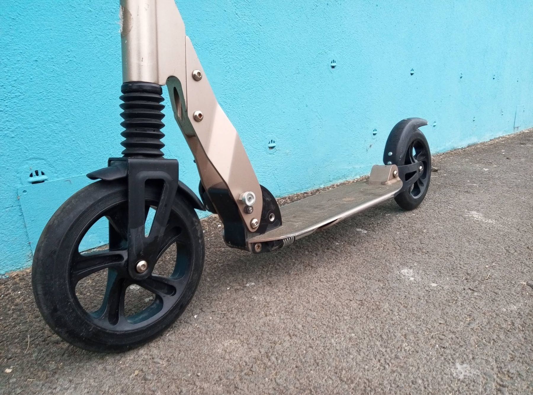 Kickboard: Trottinette grande roue pliable – Usato da Bienne venduto da Daniel_Schader 1