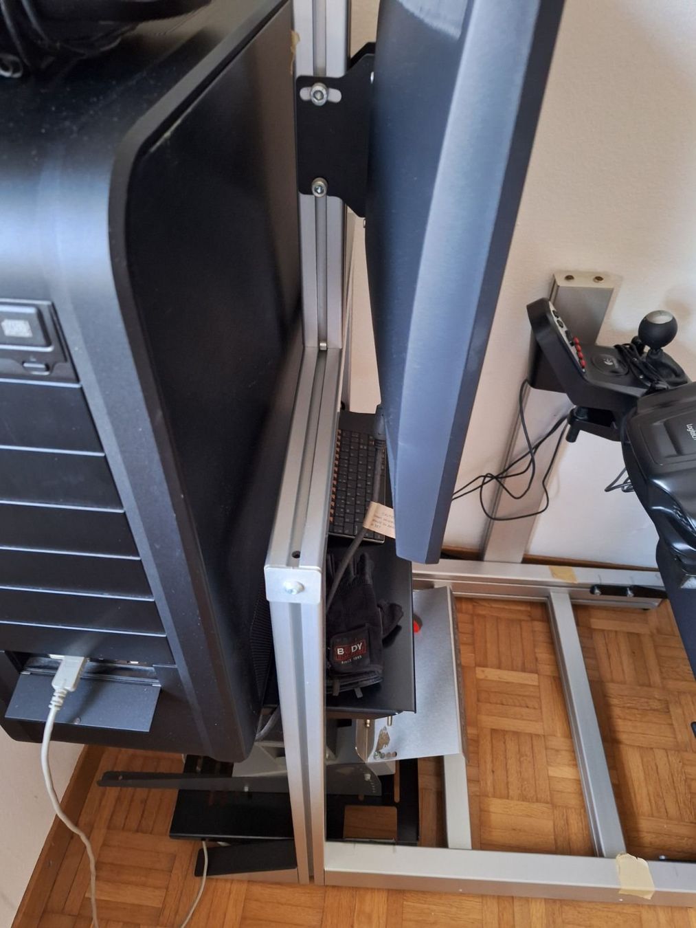 Sedie: Sim-Racing-Cockpit aus Aluminium – Usato da Worb venduto da nfsolutions 4