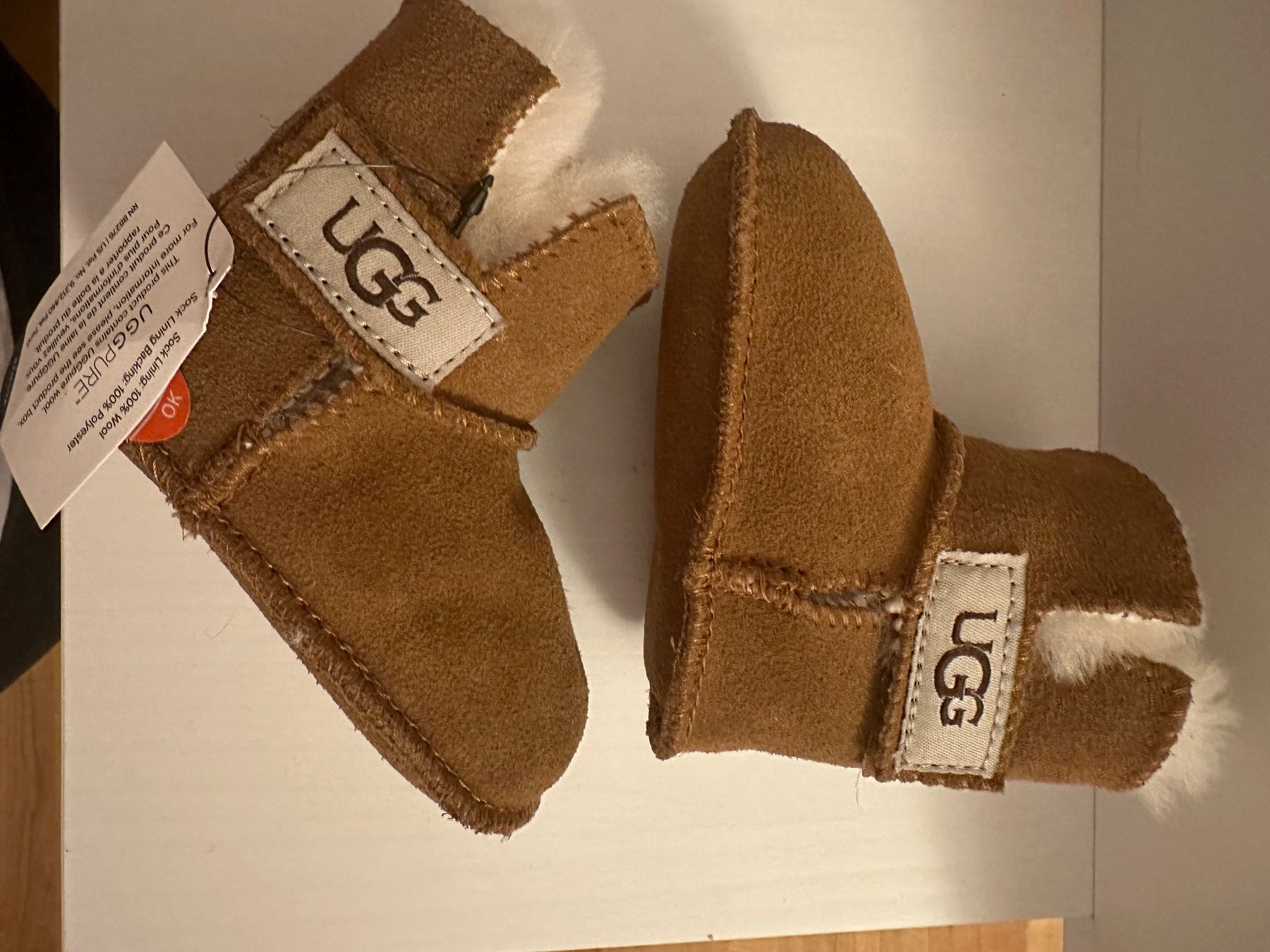 Ugg Scarpe per ragazzi: UGG-Kinderschuhe / Boots - Grösse S – Nuovo e nell'imballaggio originale da Rothrist venduto da G.F.1997