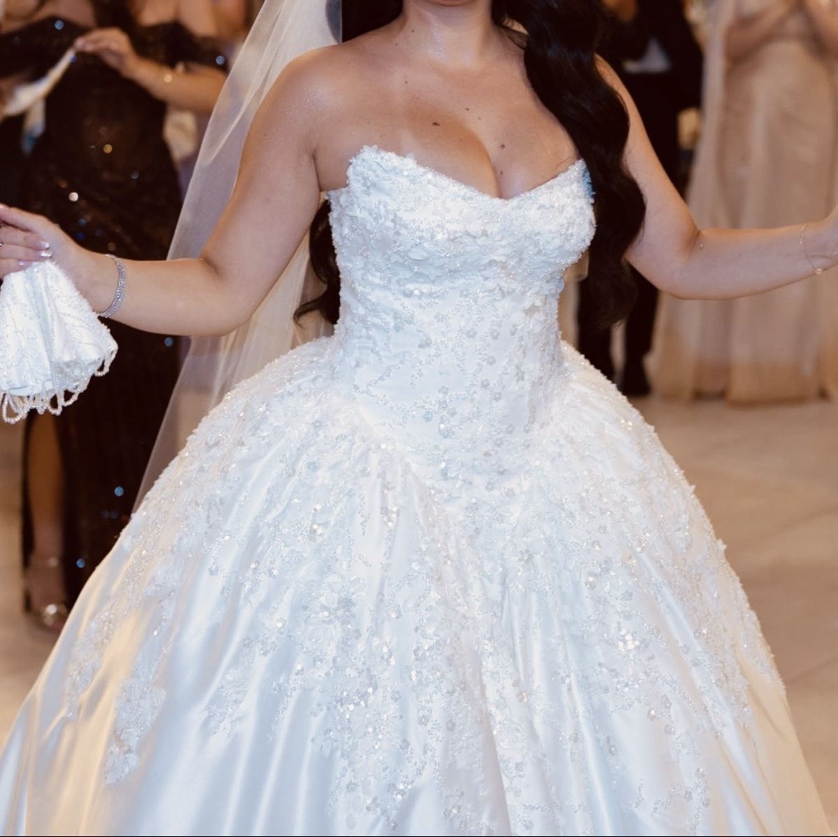 Vestiti: Massgeschneidertes Brautkleid – Nuovo (secondo la descrizione) da Boswil venduto da e.zeqiri9