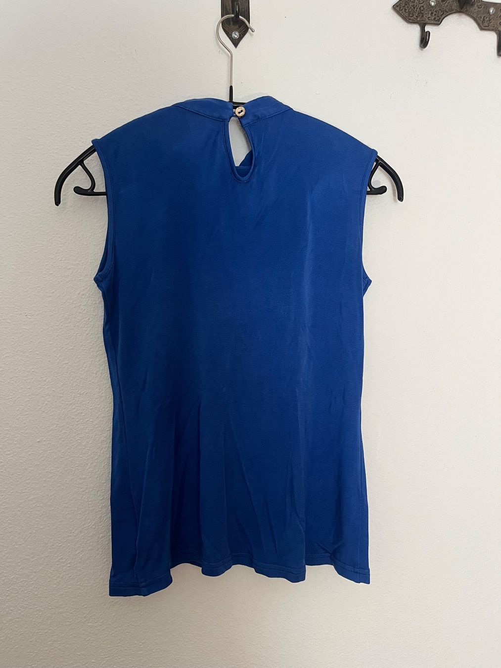 Top: Haut bleu silk – Usato da Cully venduto da FranVey 1