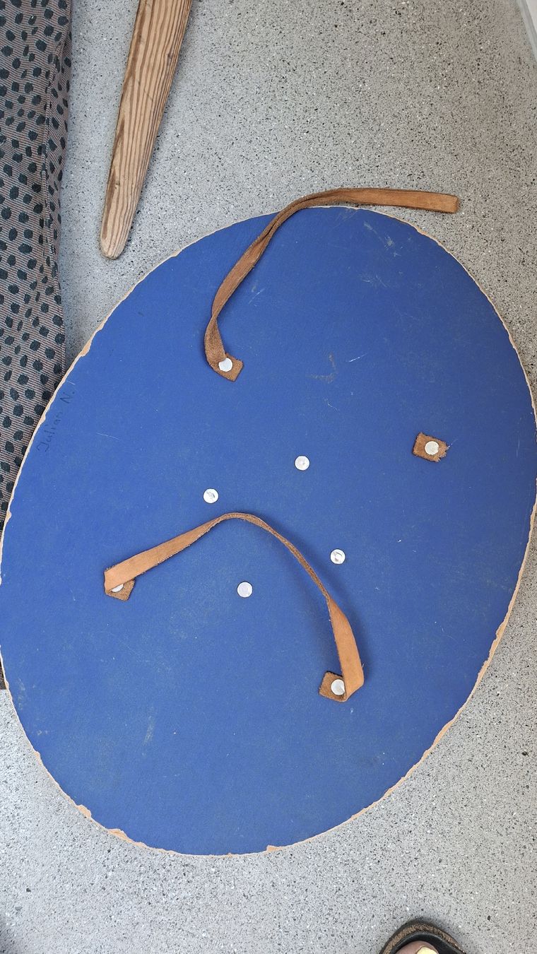 Spielzeuge: Ritterset mit Helm und Schilden/Pfeile und Bogen – Gebraucht aus Rodersdorf von trueegg 6
