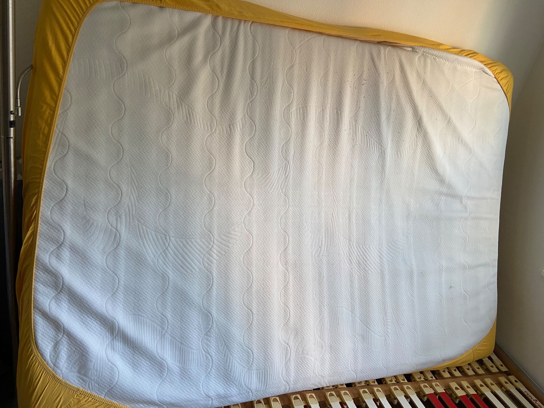 Lits: Bett 140x200 – D'occasion à Solothurn par die_7v55 1