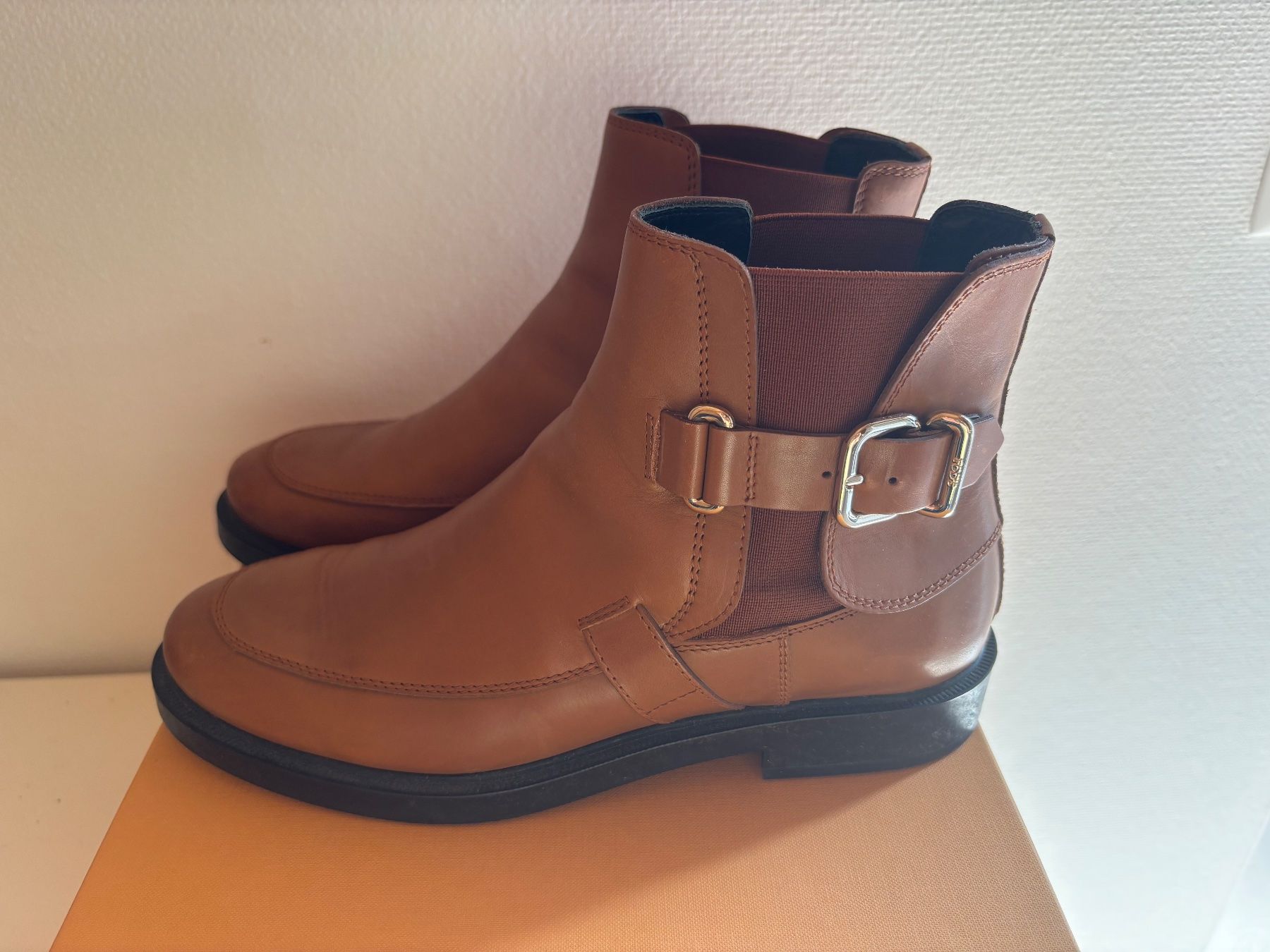 Tod'S Scarpe da donna: 100% Tods - Stiefelette - cognacbraun – Usato da Weinfelden venduto da stella79