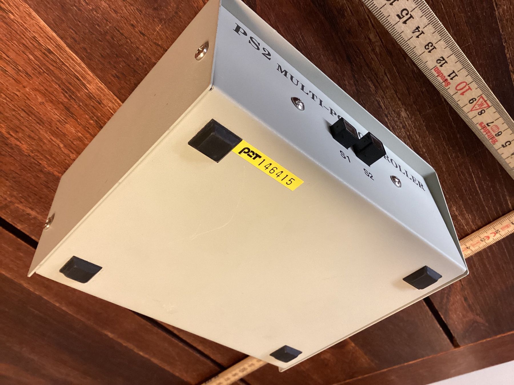 Interruttori: PC Controller Schaltkasten 15x13x6,5cm KVM Switch Erbschaft – Usato da Bütschwil venduto da sru2005 4