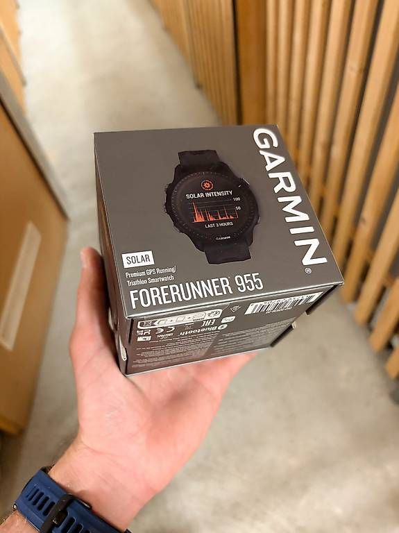 Garmin Smartwatch: Garmin Forerunner 955 Solar noire, pack complet, garantie – Gebraucht aus Collombey von malik.bkn