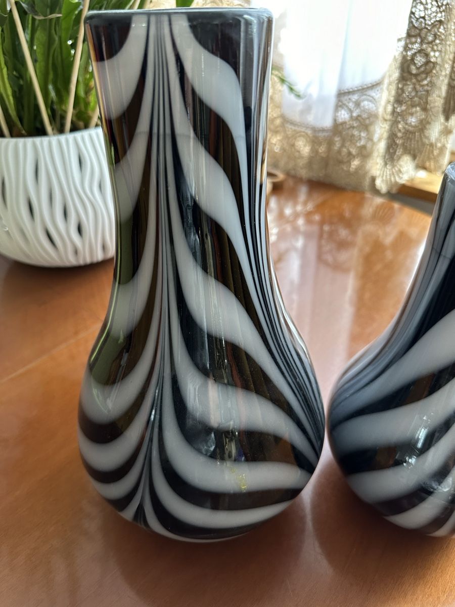 Murano Vasi & Recipienti: Murano 2Stuck wunderschöne Vasen H33—H26 – Usato da Basel venduto da Ivana_4 7