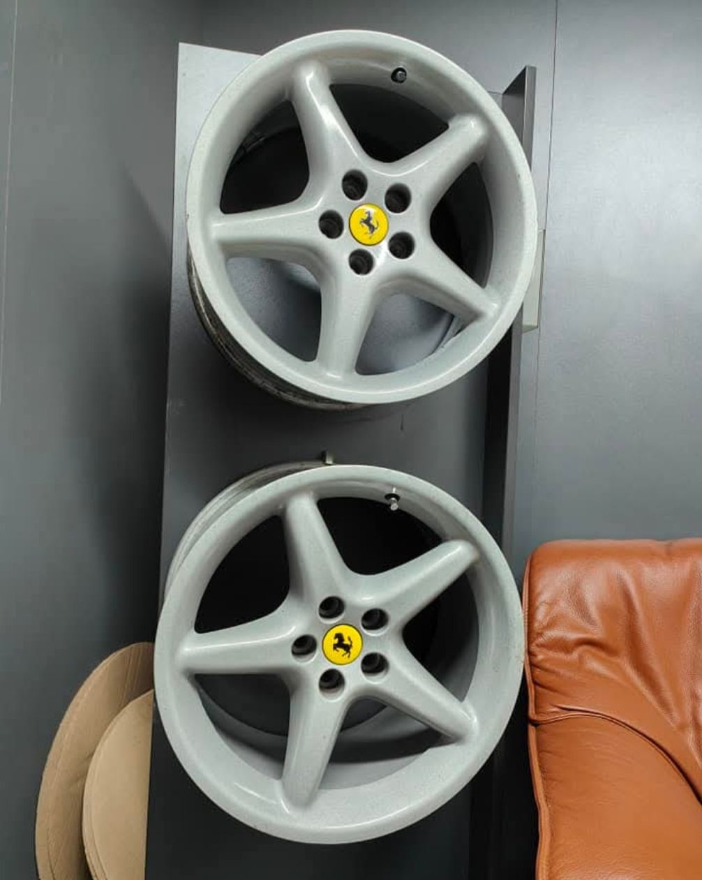 Ferrari Felgen: Ferrari Felgen  – Neu (gemäss Beschreibung) aus Dürrenäsch von Pneu-Idris 1