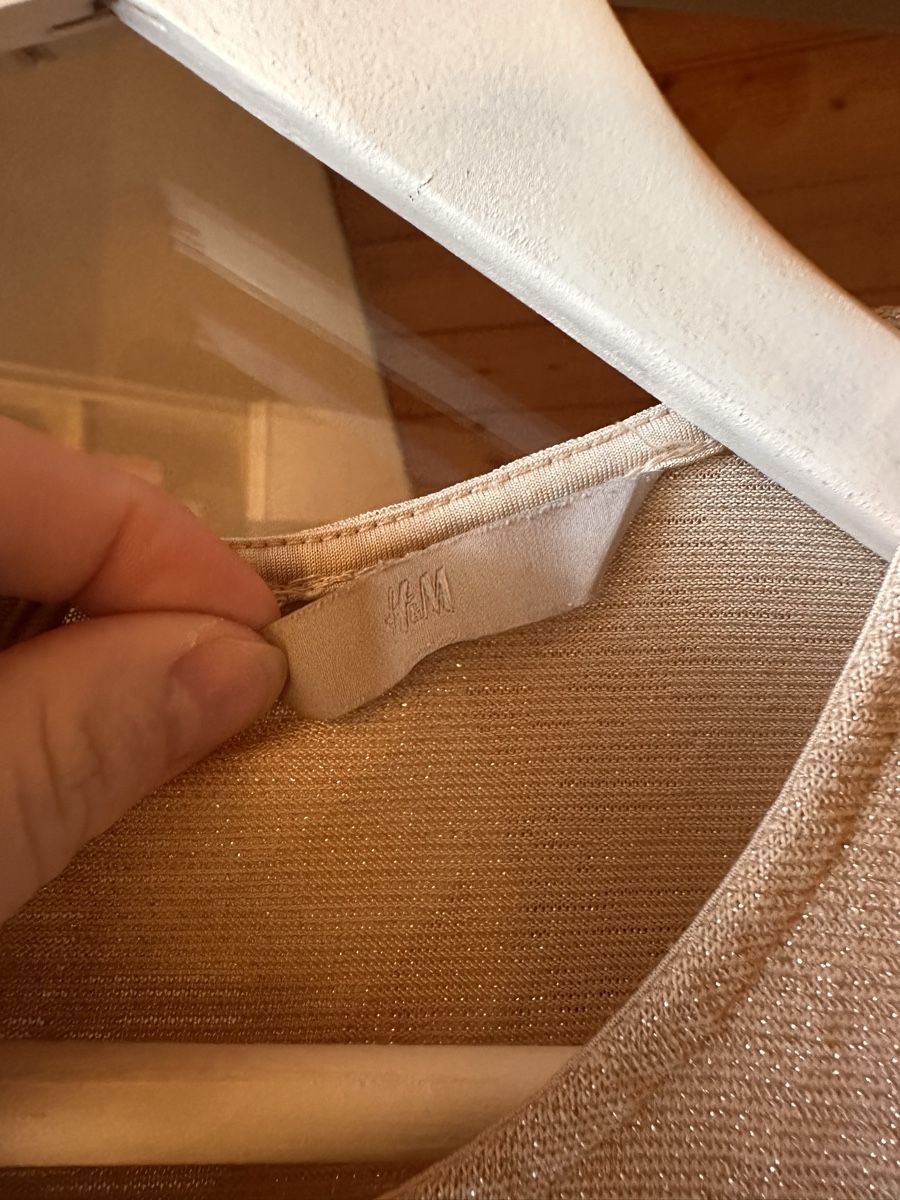 H&M T-shirt: Gold Shimmer Top – Usato da Zürich venduto da BettinaMarie2308 2