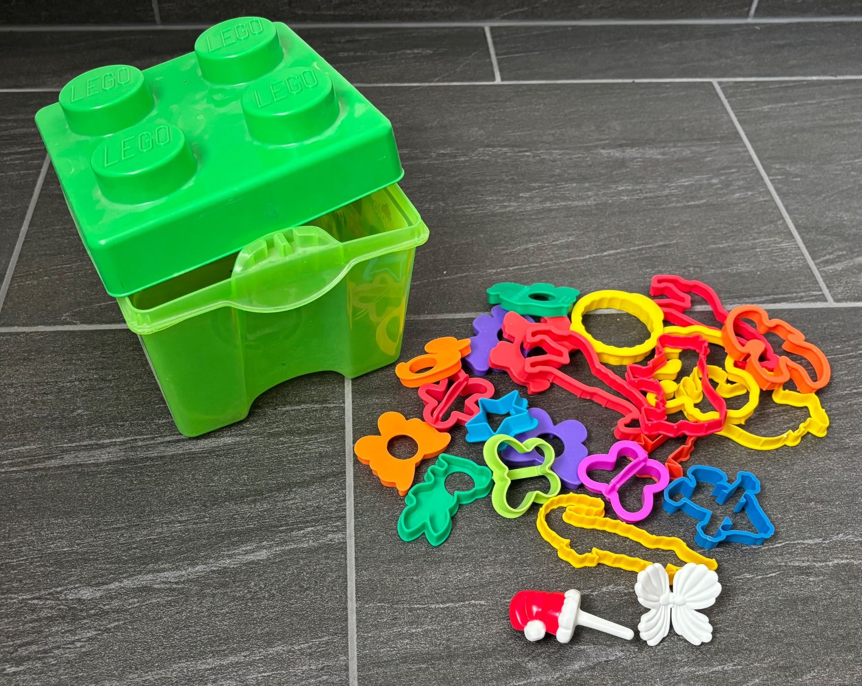 Play-Doh Giocattoli: Play-Doh Set's mit viel Knetzubehör – Usato da Rümlang venduto da Loca21 4