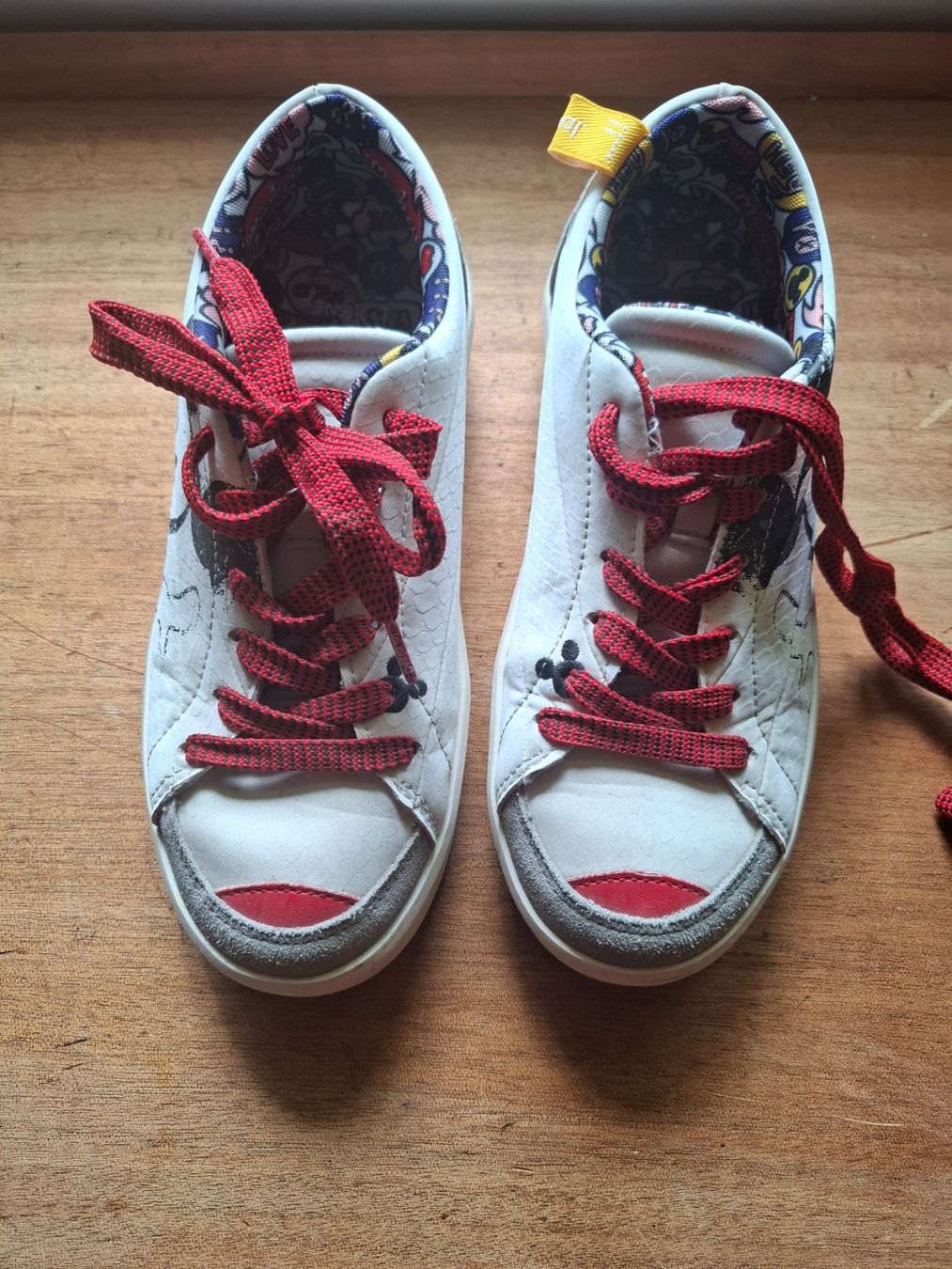 Desigual Scarpe da donna: Micky Mouse Desigual Limited Edition – Usato da Filet venduto da cla_9kqr