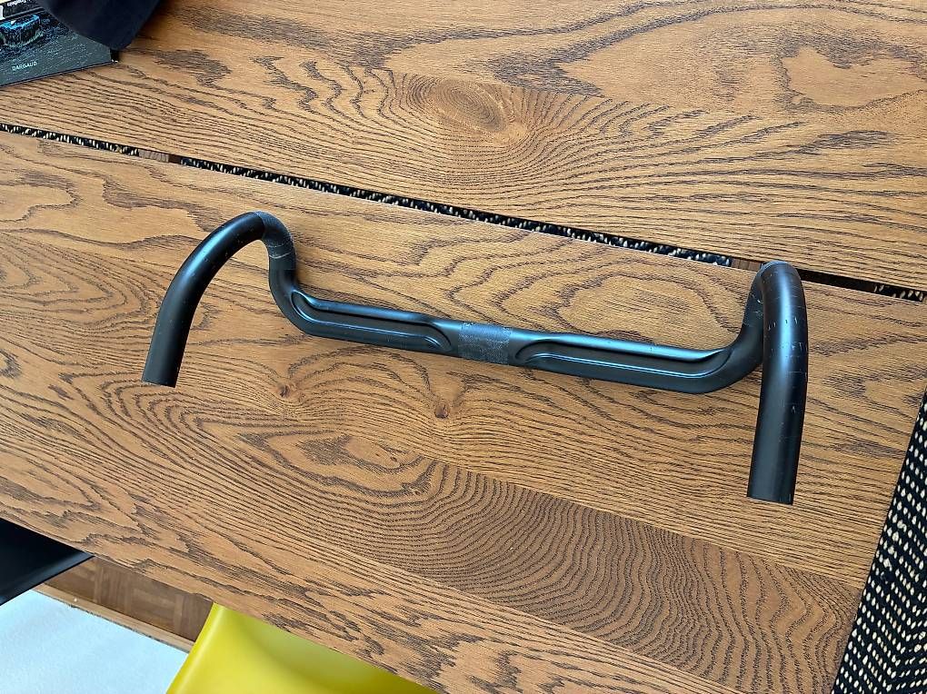 BMC Pezzi di ricambio: Cintre Bmc RCB 01 Carbon 42cm – Usato da lausanne venduto da frony 2