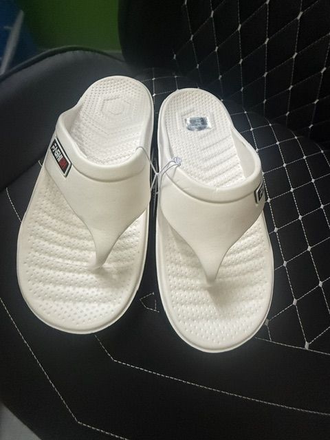 Scarpe da uomo: Badlatschen weiss *** – Nuovo (secondo la descrizione) da Zürich venduto da Fifa 1