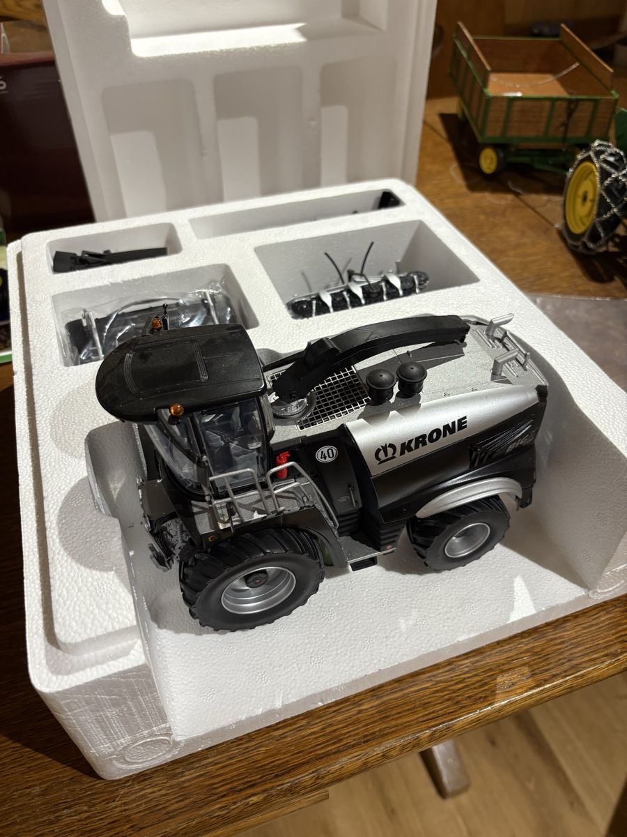 Modellbausätze & Standmodelle: Krone big x1180 1:32 – Neu (gemäss Beschreibung) aus Maracon von tro_chq5