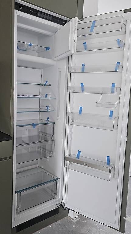 V-Zug Kühlschrank: V-ZUG Kühl-/Gefriergerät Cooler V2000 178GI – Gebraucht aus Mels von Flashjboy 2