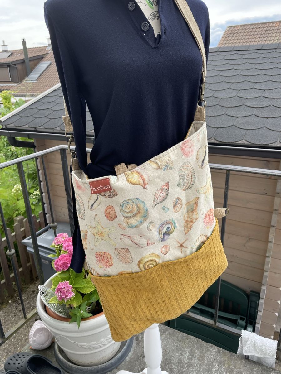 Sacs femmes: Farobag Wende-Tasche 49x42 cm – D'occasion à Zürich par Pamuk04
