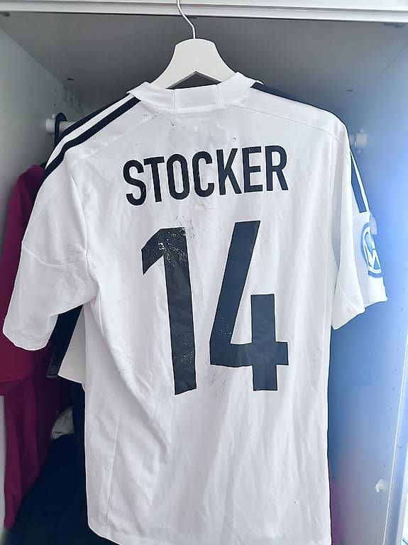 Canottiere & Pantaloni: Valentin Stocker Trikot FcBasel 13/14 – Usato da Möhlin venduto da noa_c7d7