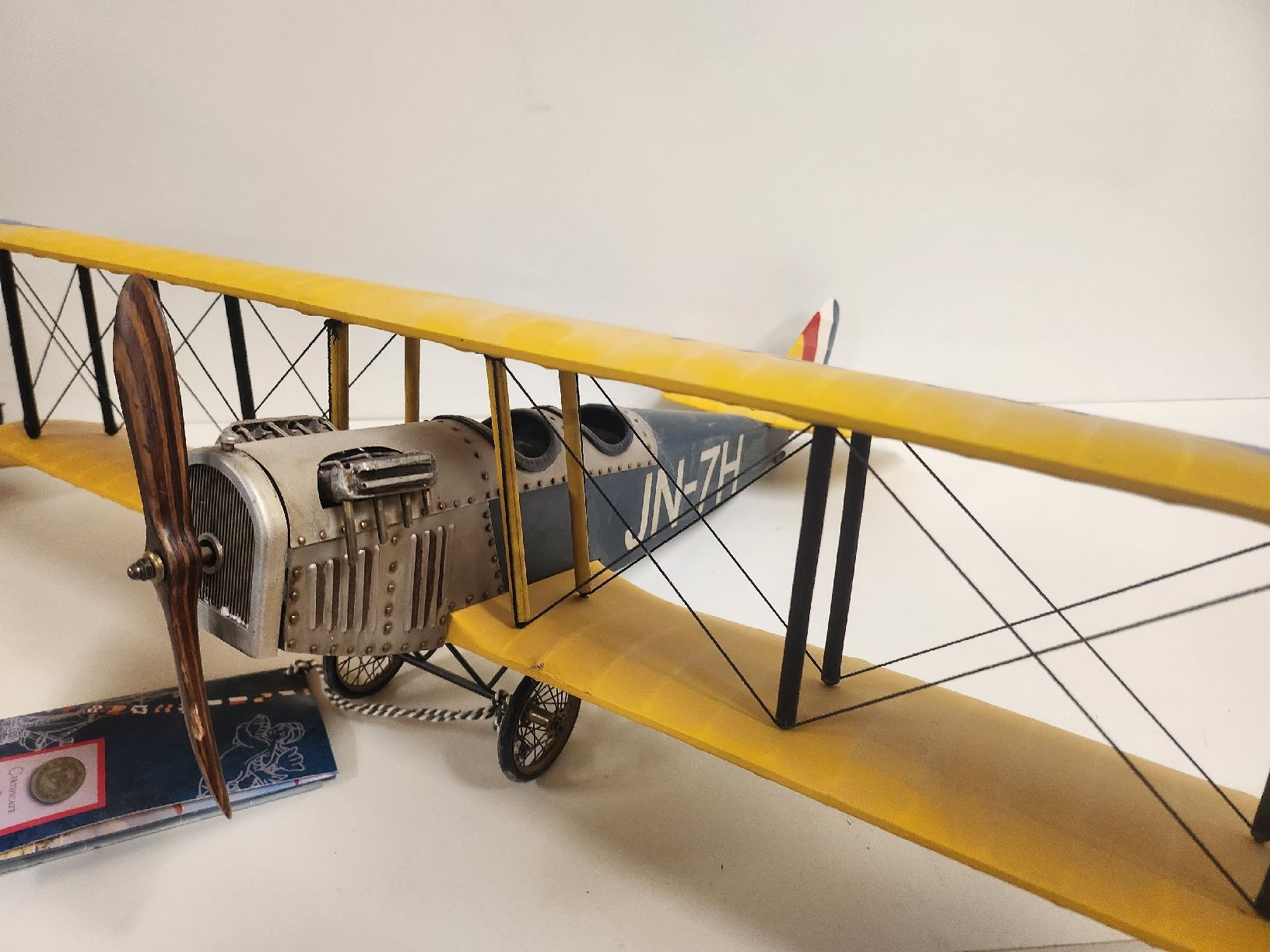 Kit di modellismo & Modellini statici: 2x Schöne Deko Doppeldecker  Model Flugzeuge – Nuovo (secondo la descrizione) da Tuggen venduto da Zweitechanceboutique 6