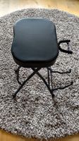Hocker mit integriertem Gitarrenständer GFW-GTR
