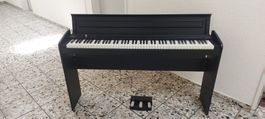 Digitalpiano Korg LP-180 88 NH-Tastatur inkl.ständer