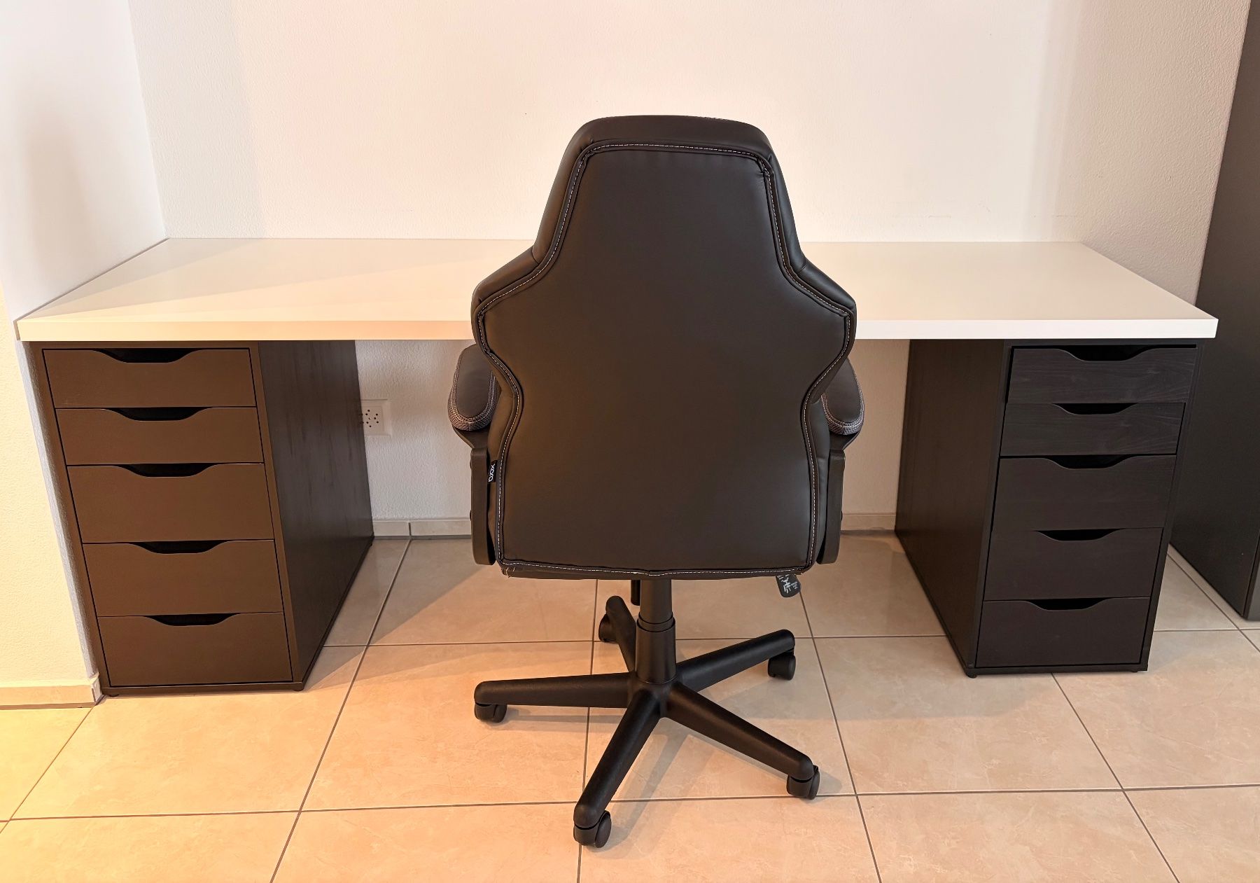 Ikea Scrivanie: Bürotisch mit 2 Schubladenkorpus – Usato da Bronschhofen venduto da hobbykatz 1