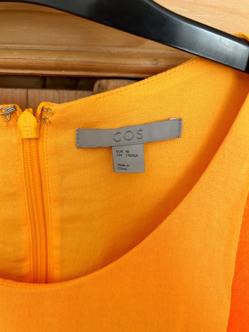 Cos Top: Oranges Top Cos – Usato da Zürich venduto da Robin_zh2 4