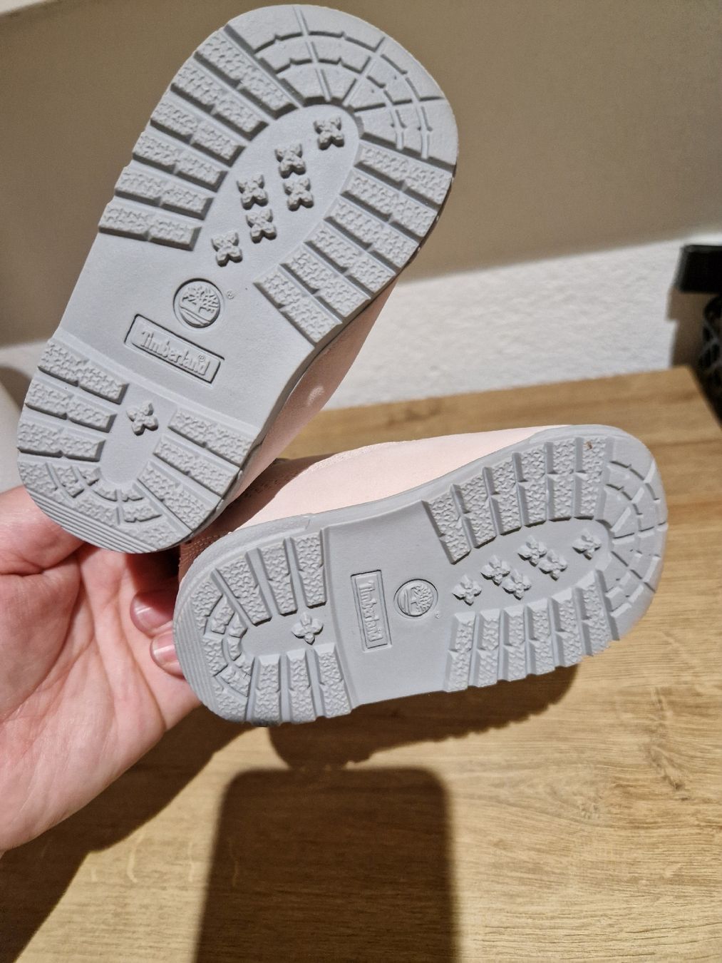 Timberland Chaussures garçon: Timberland gr.17 – Neuf avec emballage d'origine à Naters par sil_cfh5 1