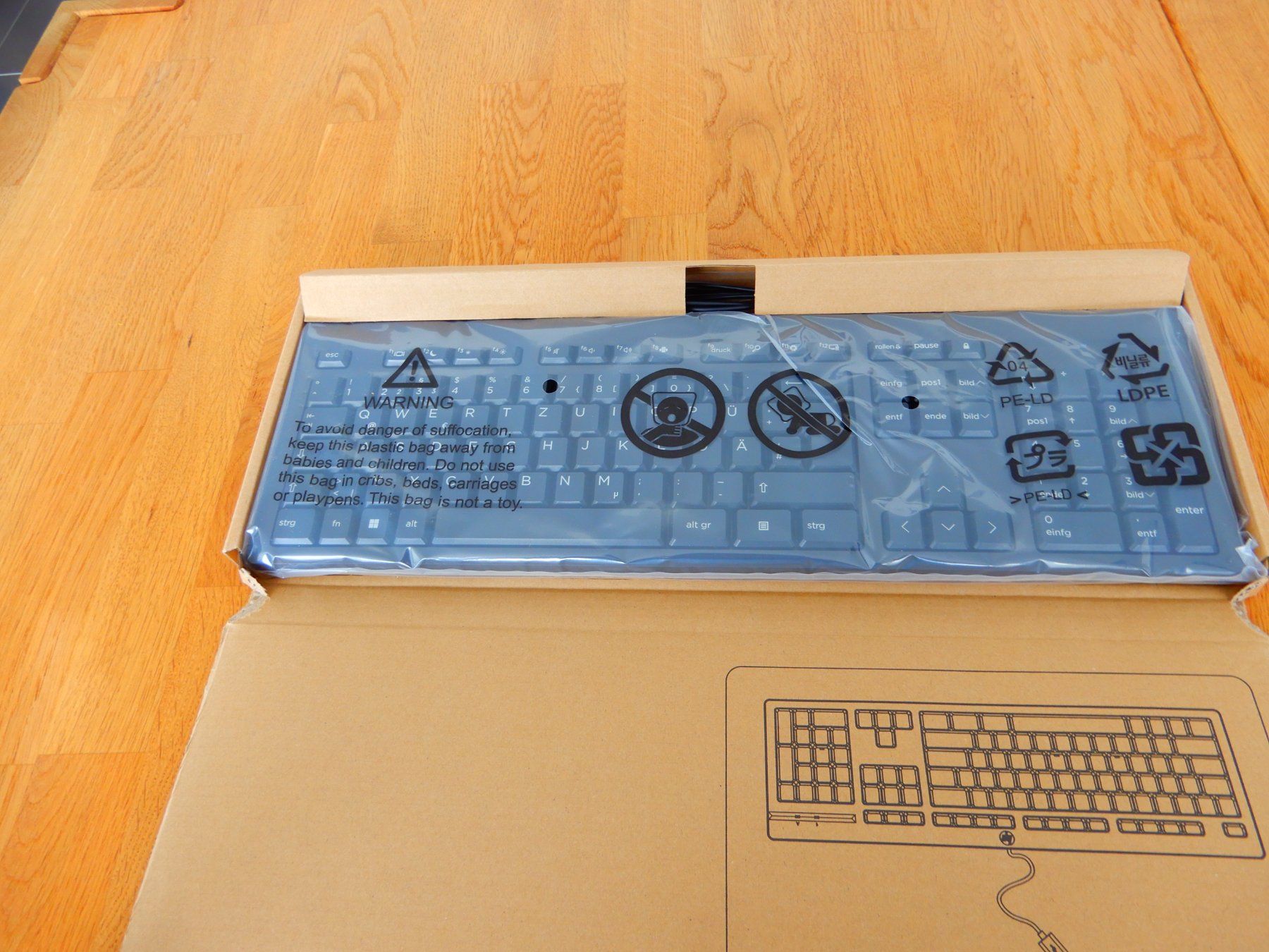 Hewlett Packard Tastiere: HP Tastatur / Keyboard mit Kabel – Nuovo (secondo la descrizione) da Effretikon venduto da holiday88 1