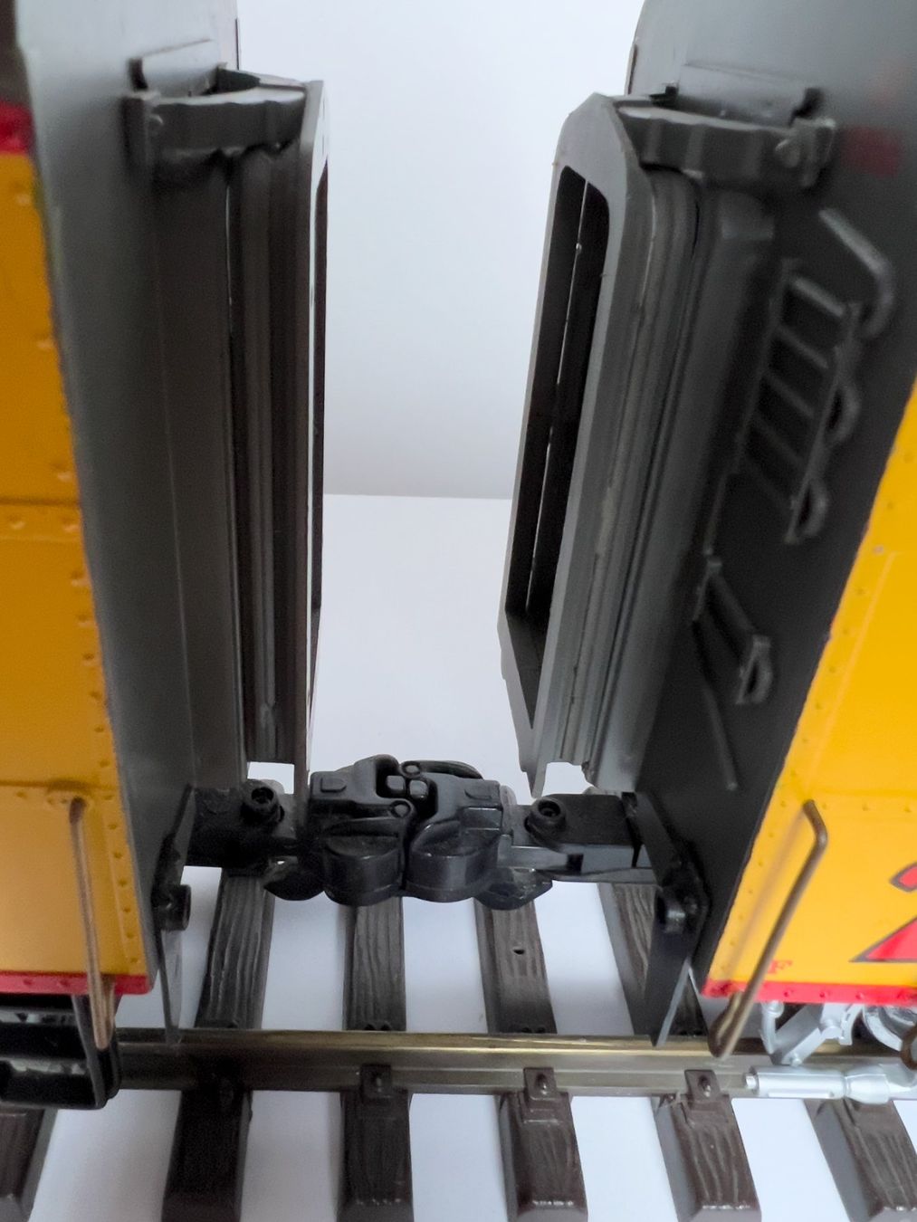 Modellini di ferrovie: Aristo Union Pacific, Spur G – Usato da Steffisburg venduto da Olihub 4