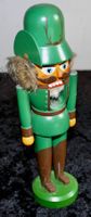 Nussknacker Holzfigur grün Jäger (Erzgebirge-Handarbeit)