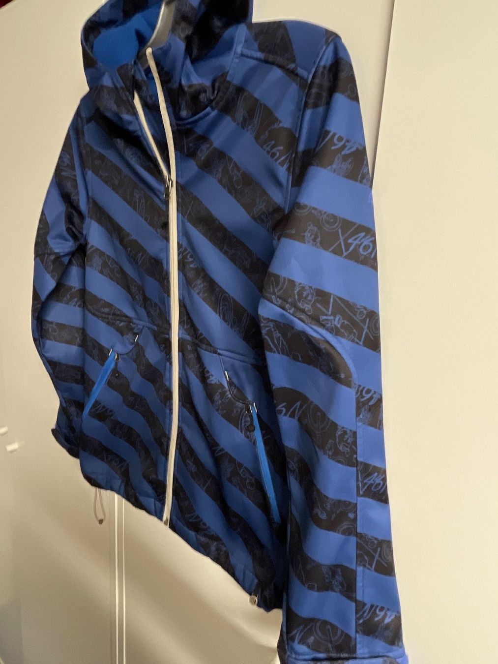 Giacche & Cappotti: 46N Softshelljacke Blau / Schwarz Gr. 152 – Usato da Frasnacht venduto da GracyStore 1
